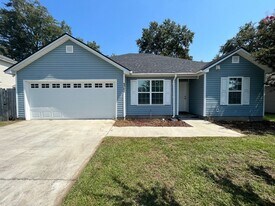 1762 Hyssop Crossing in Valdosta, GA - Building Photo