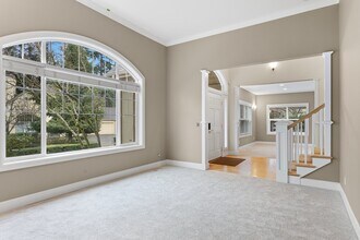6601 127th Pl SE in Bellevue, WA - Building Photo - Building Photo