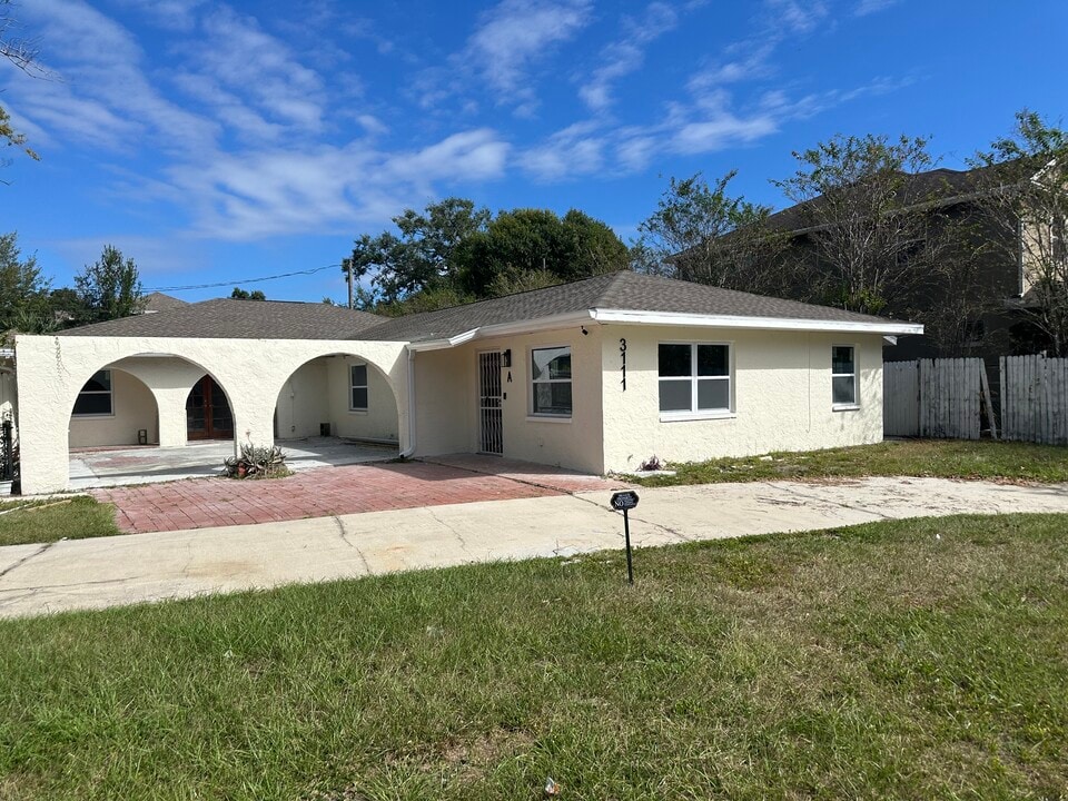 3111 W Spruce St in Tampa, FL - Building Photo