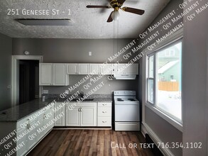 251 Genesee St-Unit -1 in Lockport, NY - Building Photo - Building Photo