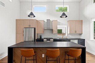 2713 Stacy Ln in Austin, TX - Building Photo