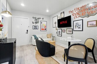 5025 San Jacinto St in Dallas, TX - Building Photo - Building Photo