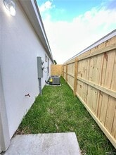 5 Yankton St in Alton, TX - Building Photo - Building Photo