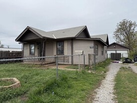305 SW 45th St in Oklahoma City, OK - Building Photo