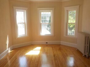138 Edenfield Ave, Unit 1 in Watertown, MA - Building Photo - Building Photo