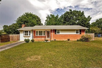 455 Lansdowne Rd in Fayetteville, NC - Building Photo - Building Photo