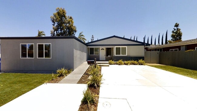 property at 5371-5371 Hewlett Dr