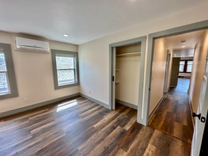 35 S Palouse St in Walla Walla, WA - Foto de edificio - Building Photo