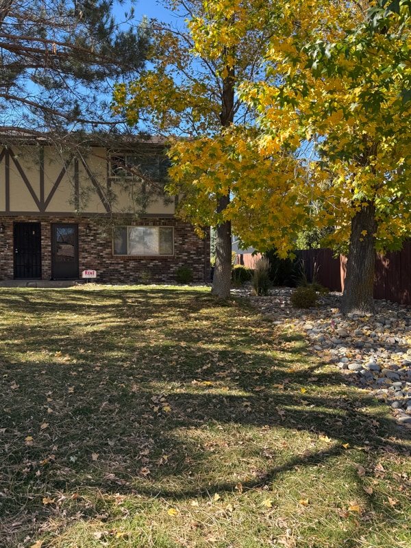 property at 850 Travis Dr