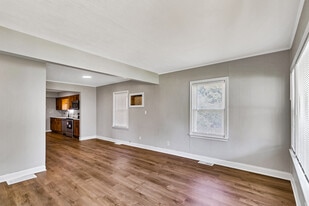 325 Arbor Ave in Louisville, KY - Building Photo