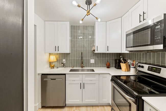 property at 1723 Robb St