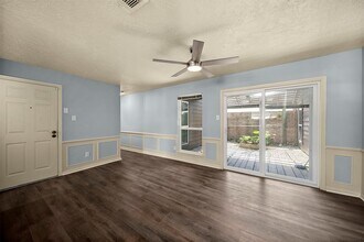 14107 Woodnook Dr in Houston, TX - Building Photo - Building Photo
