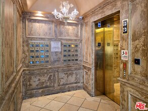 10795 Wilshire Blvd in Los Angeles, CA - Foto de edificio - Building Photo