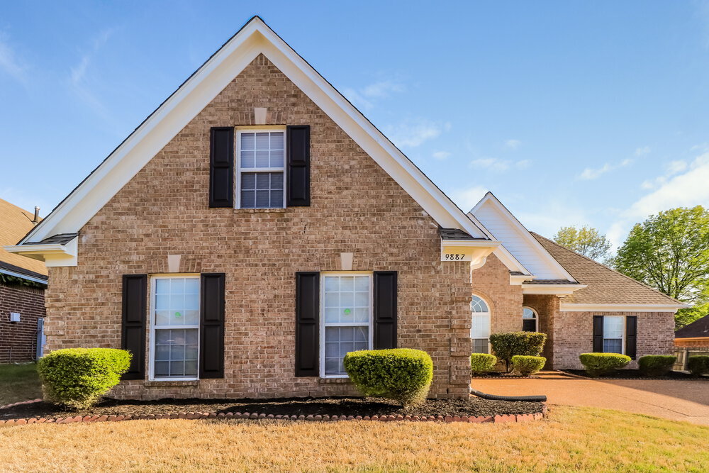 9887 Farmyard Dr in Cordova, TN - Building Photo