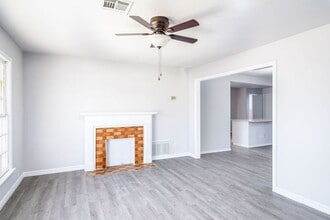 1319 NE 38th St in Oklahoma City, OK - Building Photo - Building Photo