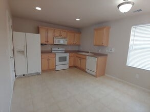 392 Montgomery Dr in Erie, CO - Building Photo - Building Photo