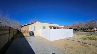 5321 Marble Pl NE in Albuquerque, NM - Building Photo