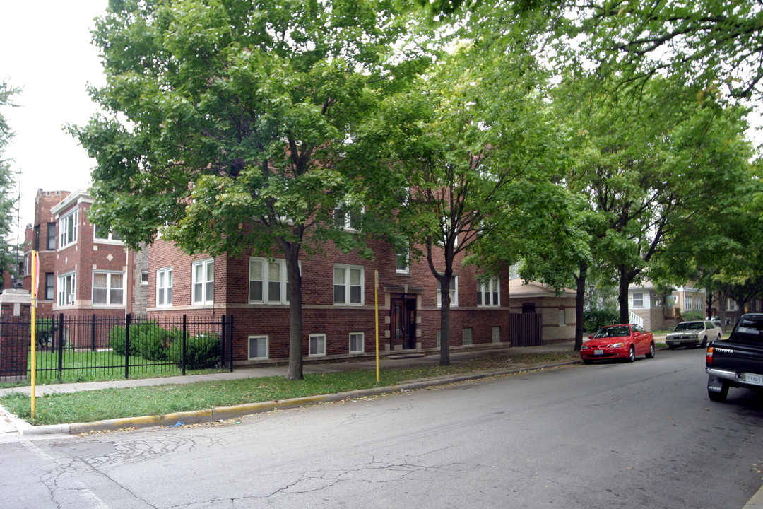 4304 N Campbell Ave in Chicago, IL - Building Photo