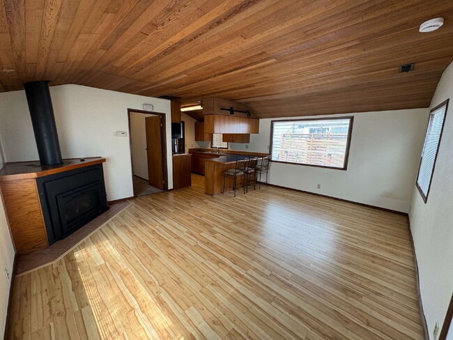 1547 N Jantzen St in Portland, OR - Building Photo - Building Photo