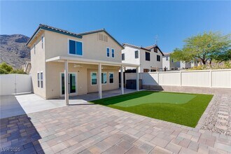 3904 Shawnee Ridge St in Las Vegas, NV - Building Photo - Building Photo