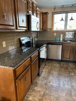 80 Carroll St, Unit 2 in Manchester, NH - Building Photo