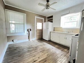 718 Coit St in Denton, TX - Building Photo - Building Photo