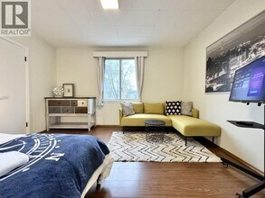 1336 E 11th Ave in Vancouver, BC - Building Photo - Building Photo