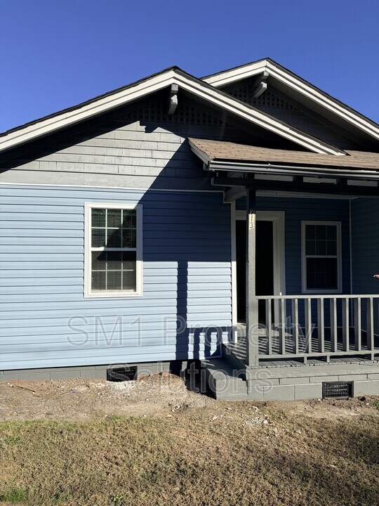713 Martin Luther King Jr Dr in Greensboro, NC - Building Photo