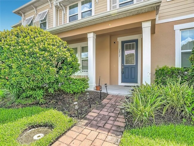 2437 Varenna Loop