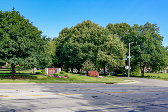 Revere Village Apartments in Dayton, OH - Building Photo - Building Photo