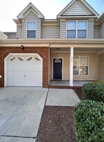 927 Hunley Dr in Virginia Beach, VA - Building Photo
