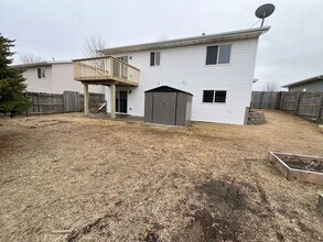 4604 W Oregon St in Sioux Falls, SD - Building Photo - Building Photo