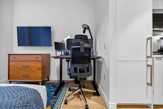 160 Water St in New York, NY - Building Photo - Building Photo