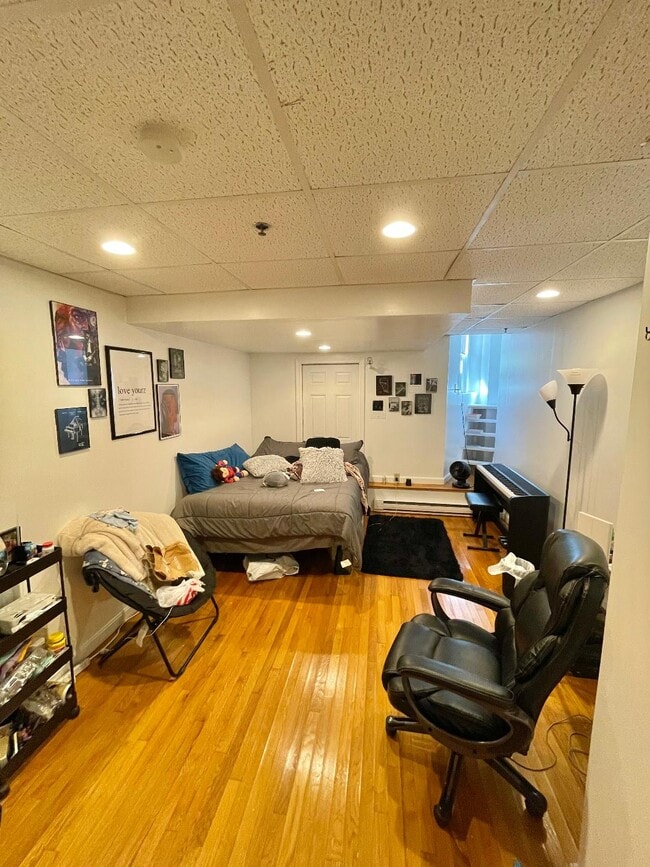 1079 Beacon St, Unit 1 in Brookline, MA - Building Photo - Building Photo