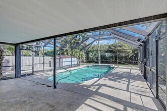 2545 Venice Dr in Palm Beach Gardens, FL - Building Photo - Building Photo