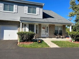 3496 Willowview Ct in Aurora, IL - Building Photo