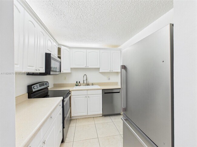 4113 NW 88th Ave in Coral Springs, FL - Building Photo - Building Photo