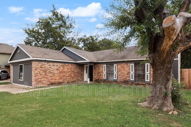 1704 Fieldstone Ct in Arlington, TX - Building Photo - Building Photo