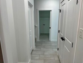 8218 Casa Verde Rd in Laredo, TX - Building Photo - Building Photo