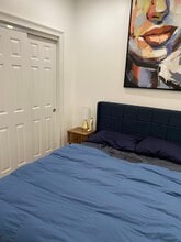 24455 61st Ave, Unit 1R in Little Neck, NY - Foto de edificio - Building Photo