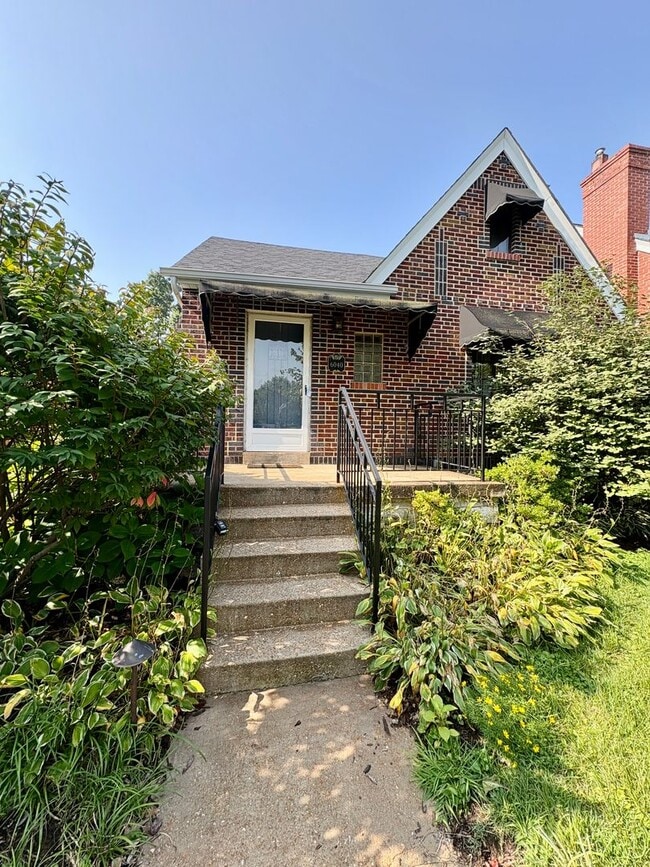 property at 6040 Marquette Ave