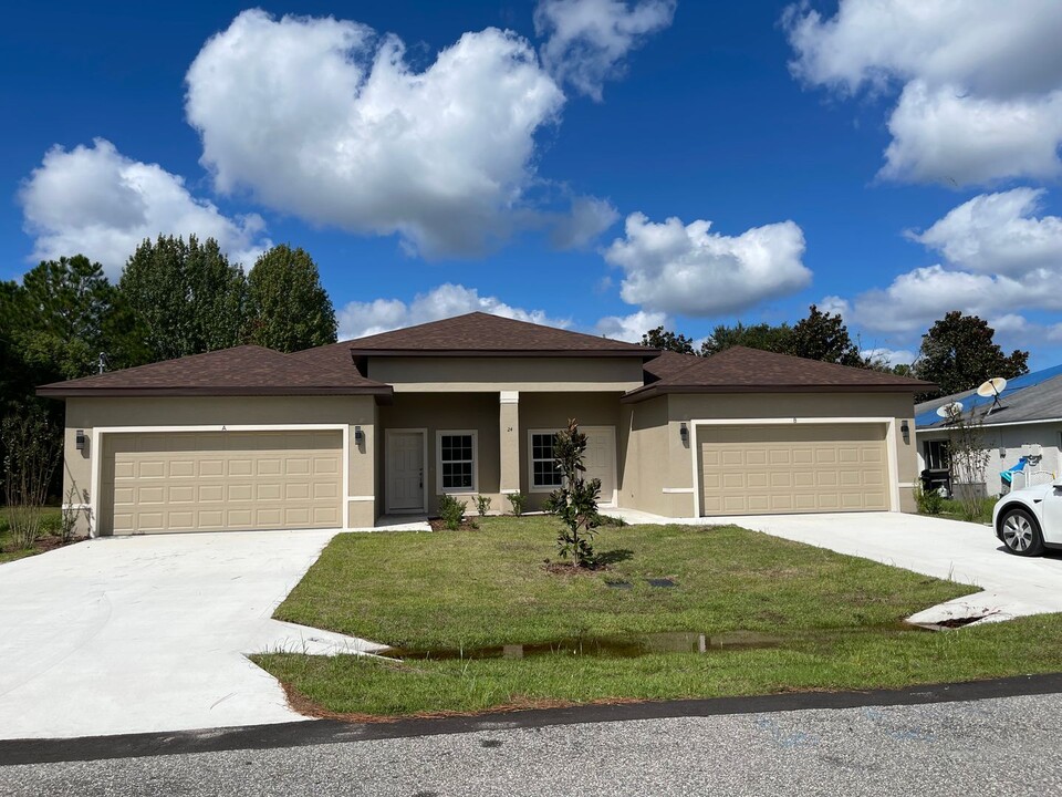 24 Buttonbush Ln in Palm Coast, FL - Building Photo