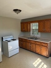 541 Greenwood Ave, Unit Unit B in Clarksville, TN - Building Photo - Building Photo