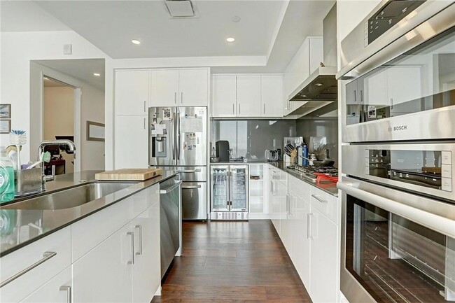 301 West Ave, Unit 4604 in Austin, TX - Building Photo - Building Photo