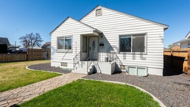 503 E Montgomery Ave in Spokane, WA - Building Photo - Building Photo