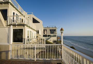 1021 Gaviota Dr in Laguna Beach, CA - Building Photo