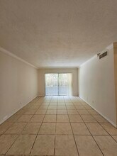 1880 N Congress Ave in West Palm Beach, FL - Building Photo - Building Photo