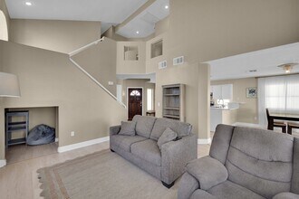 5489 Night Swim Ln in Las Vegas, NV - Building Photo - Building Photo