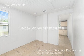 1667 NW 17th Pl in Ocala, FL - Building Photo - Building Photo