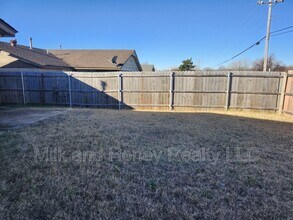 12407 SW 2nd St in Yukon, OK - Building Photo - Building Photo